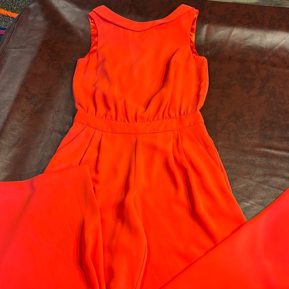 Biden red jumpsuit - Picture 1 of 4